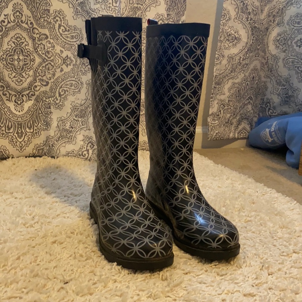 Rain boots